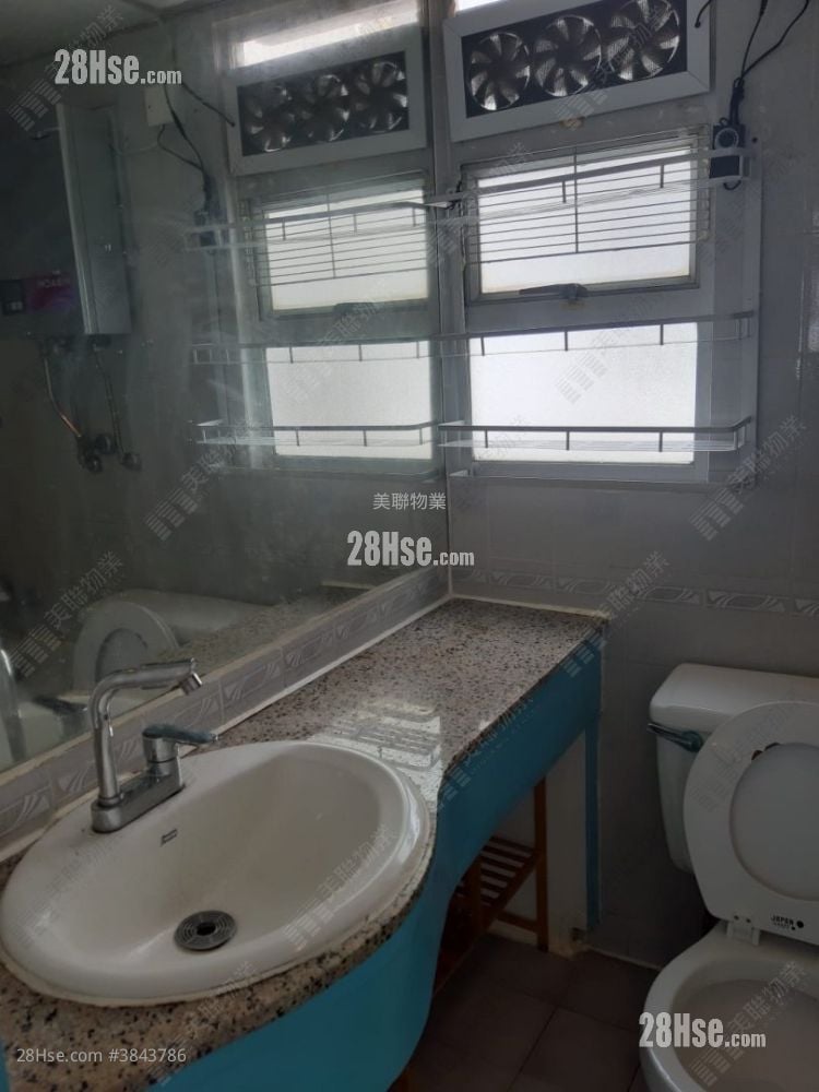 Sheungshui Town Center Sell 2 Bedrooms 376 ft²