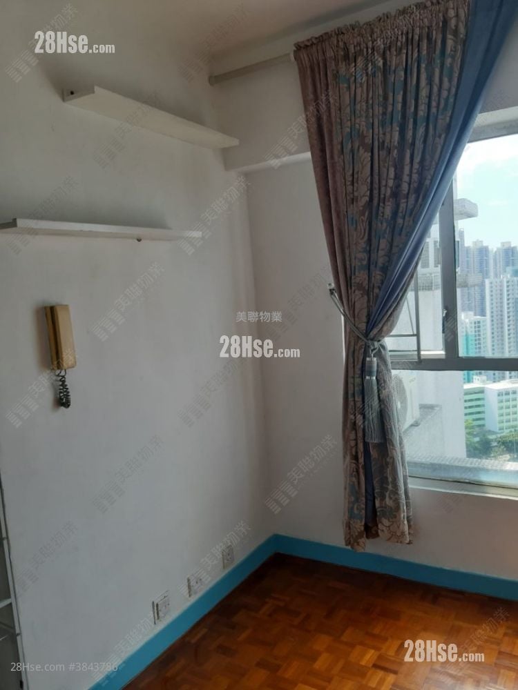 Sheungshui Town Center Sell 2 Bedrooms 376 ft²