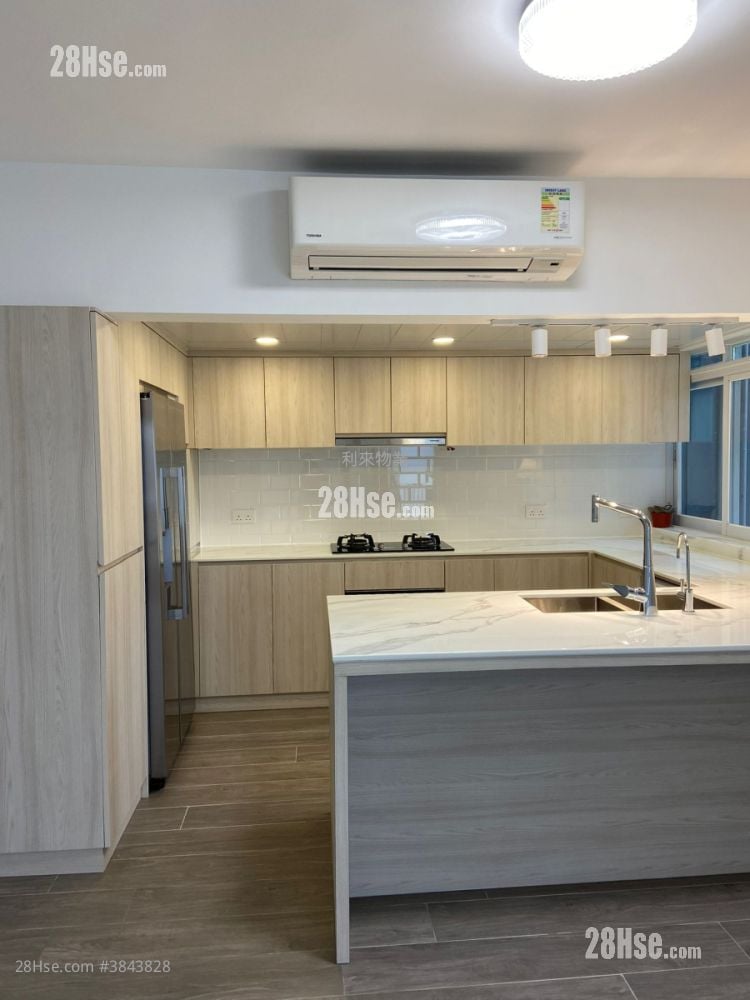 Discovery Bay Rental 3 Bedrooms , 2 Bathrooms 776 ft²