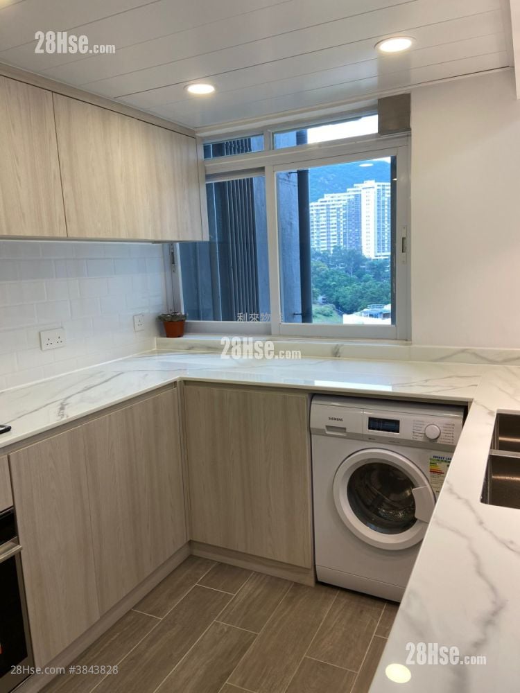 Discovery Bay Rental 3 Bedrooms , 2 Bathrooms 776 ft²