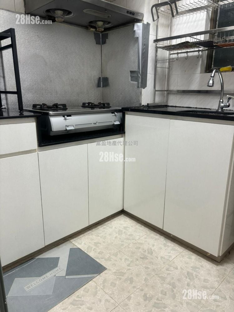 Wah Lai Mansion Rental 3 Bedrooms , 1 Bathroom 580 ft²