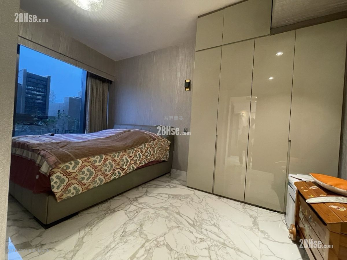 Ultima Rental 3 Bedrooms 1,143 ft²