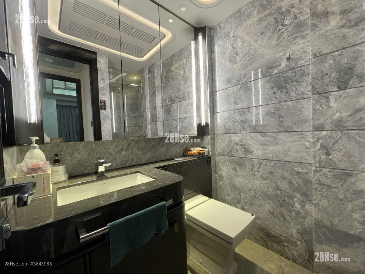 Ultima Rental 3 Bedrooms 1,143 ft²