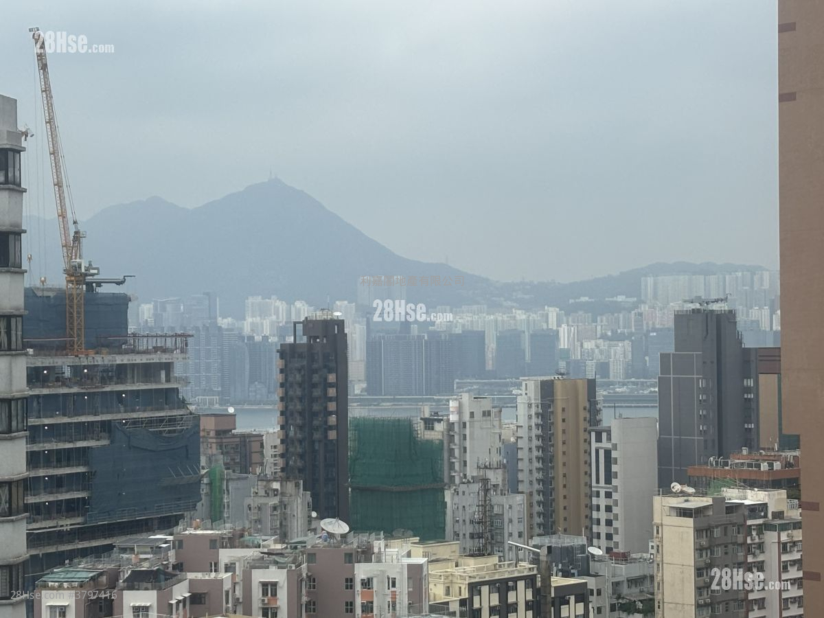 富澤花園 售盤 3 房 , 2 浴室 652 平方呎