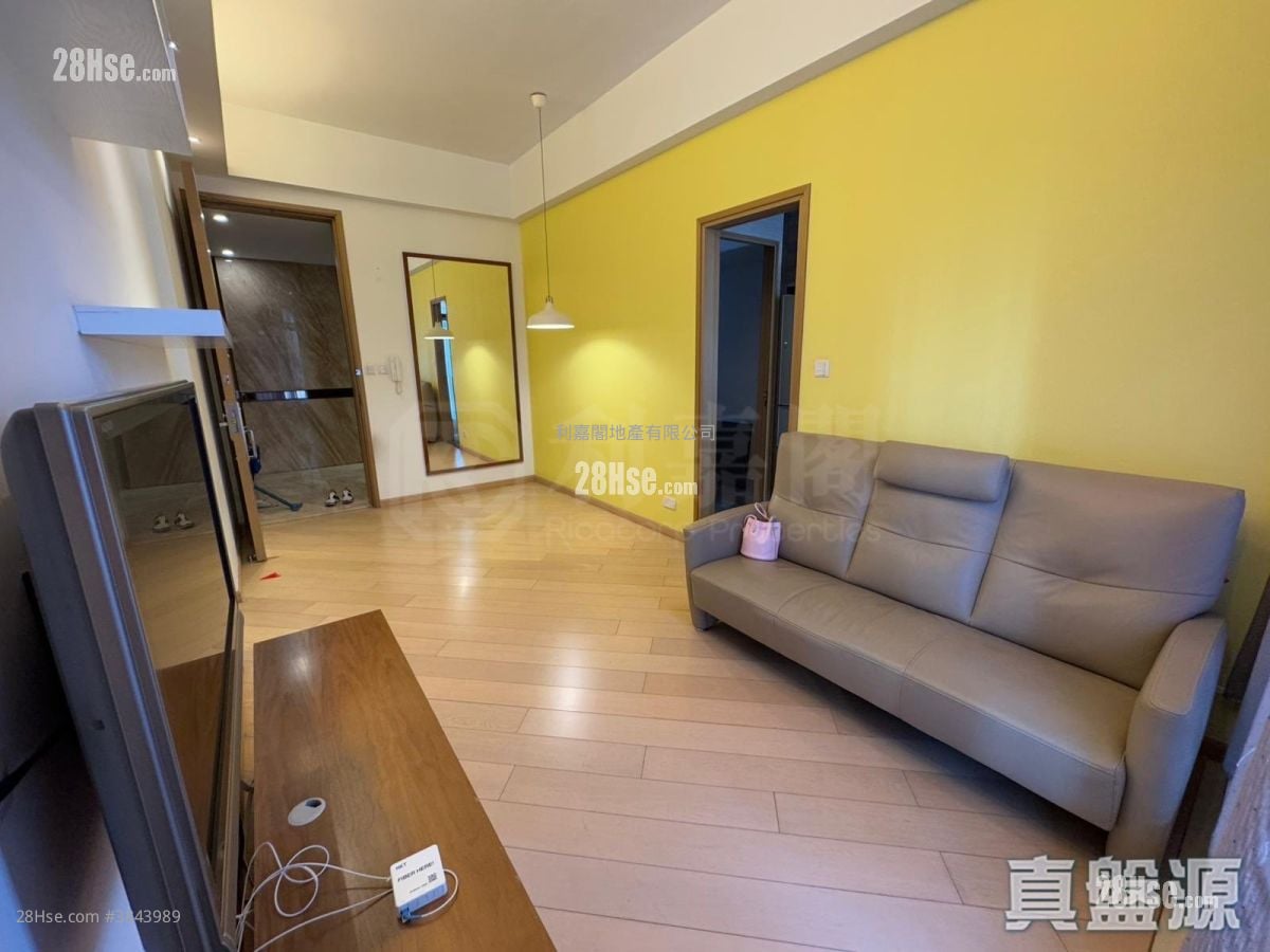 The Woodside Sell 2 Bedrooms 594 ft²