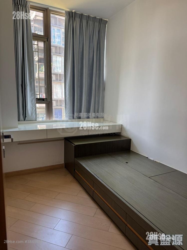 The Woodside Sell 2 Bedrooms 594 ft²