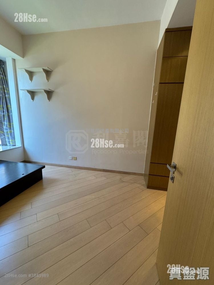 The Woodside Sell 2 Bedrooms 594 ft²