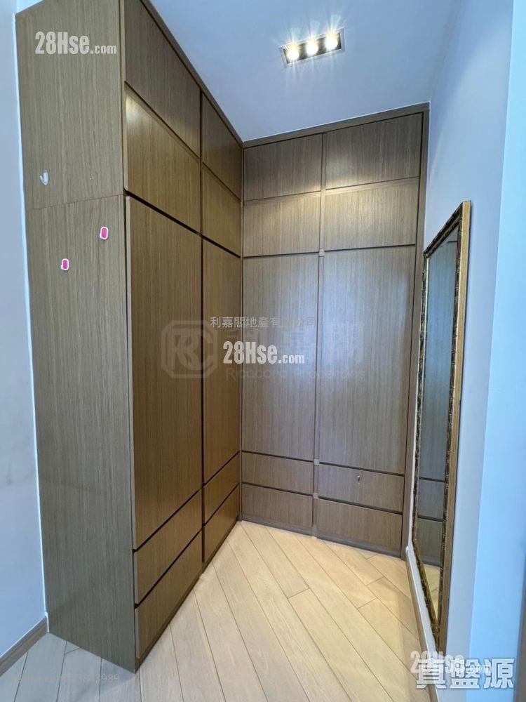 The Woodside Sell 2 Bedrooms 594 ft²