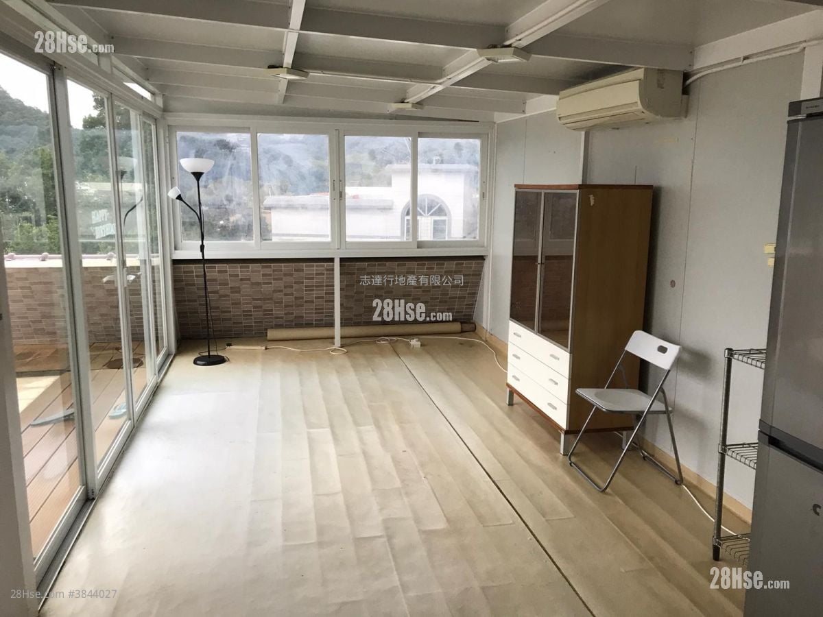 村屋 售盤 3 房 , 1 浴室 600 平方呎