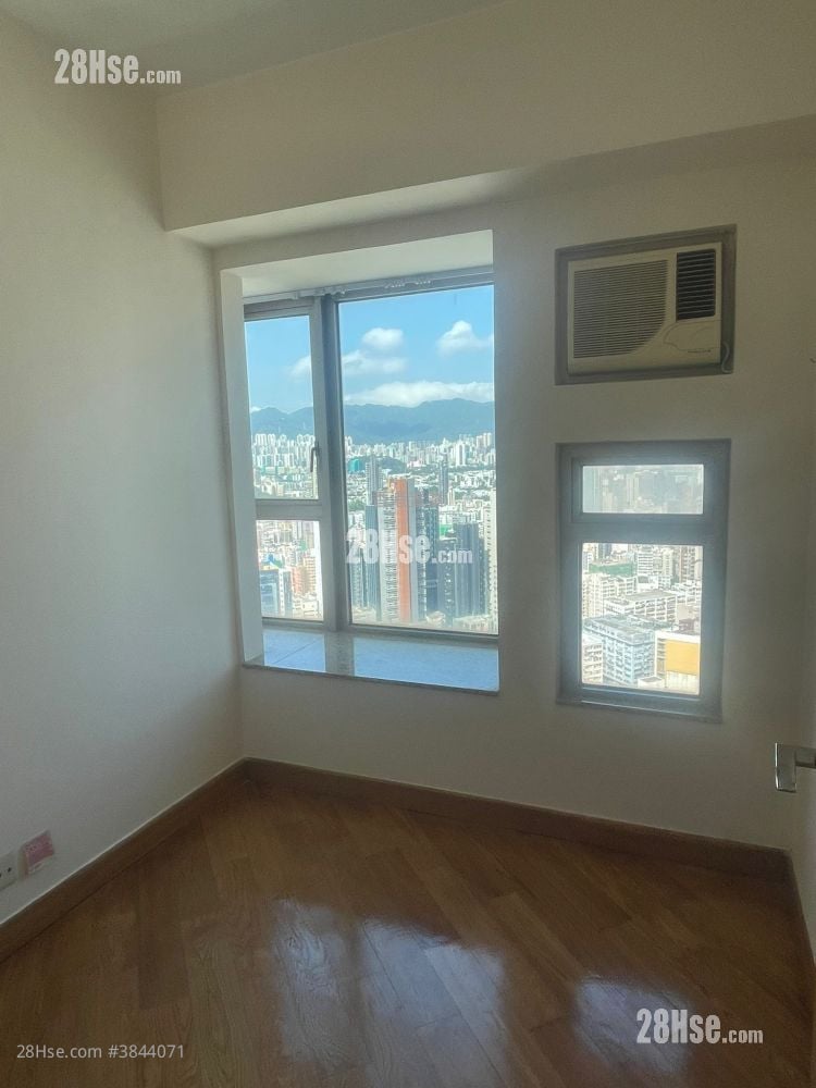 bedroom 1: Harbour Green Rental 1 Bedroom , 1 Bathroom 482 ft²