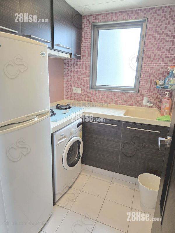 Splendid Place Rental 2 Bedrooms , 1 Bathroom 473 ft²