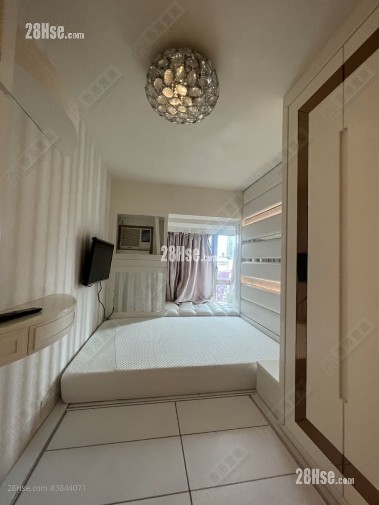 master room: Harbour Green Rental 1 Bedroom , 1 Bathroom 482 ft²