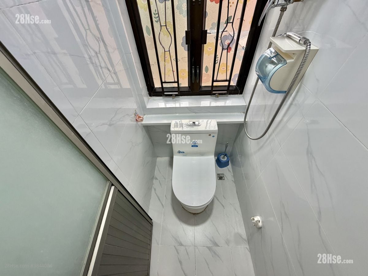 Yue Yee Mansion Rental Studio , 1 Bathroom 160 ft²