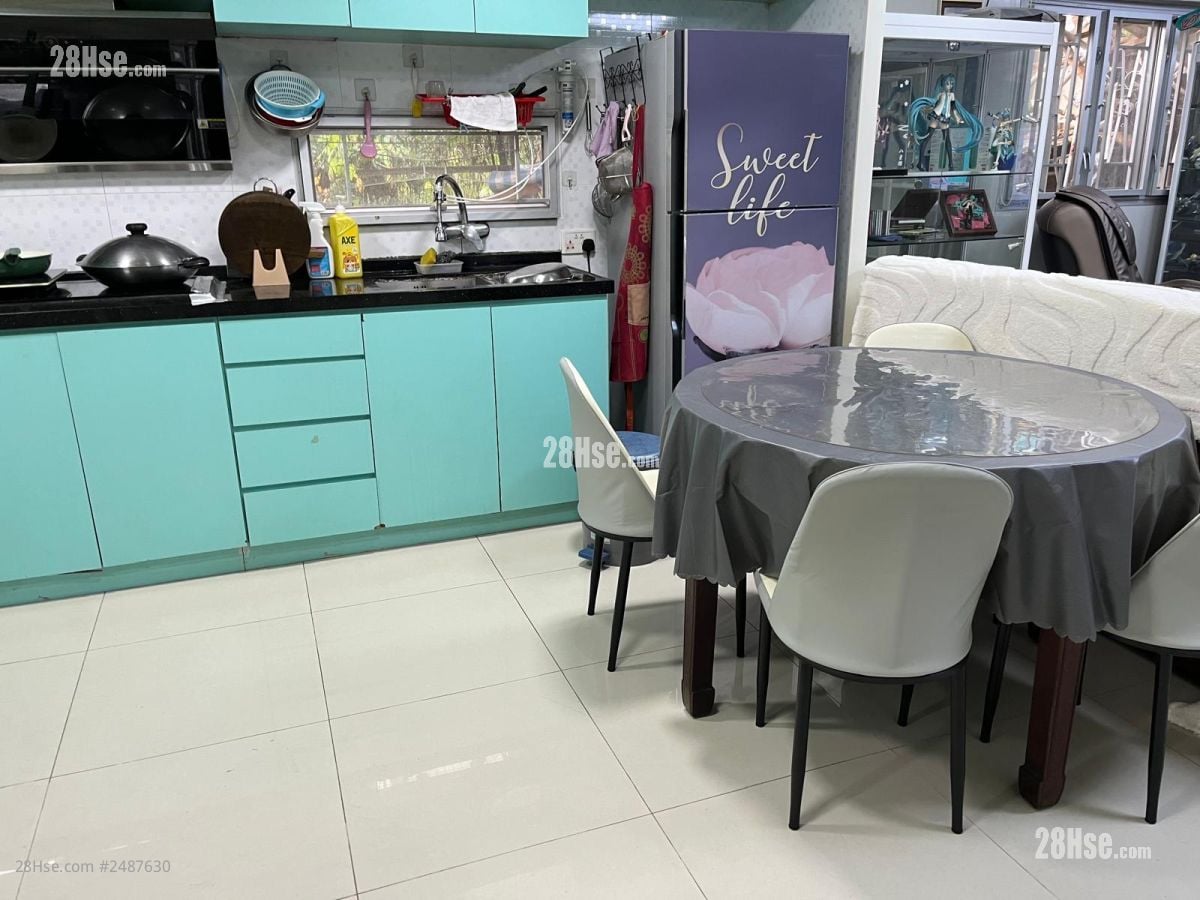 Ki Lun Tsun Rental 3 Bedrooms , 3 Bathrooms 1,000 ft²