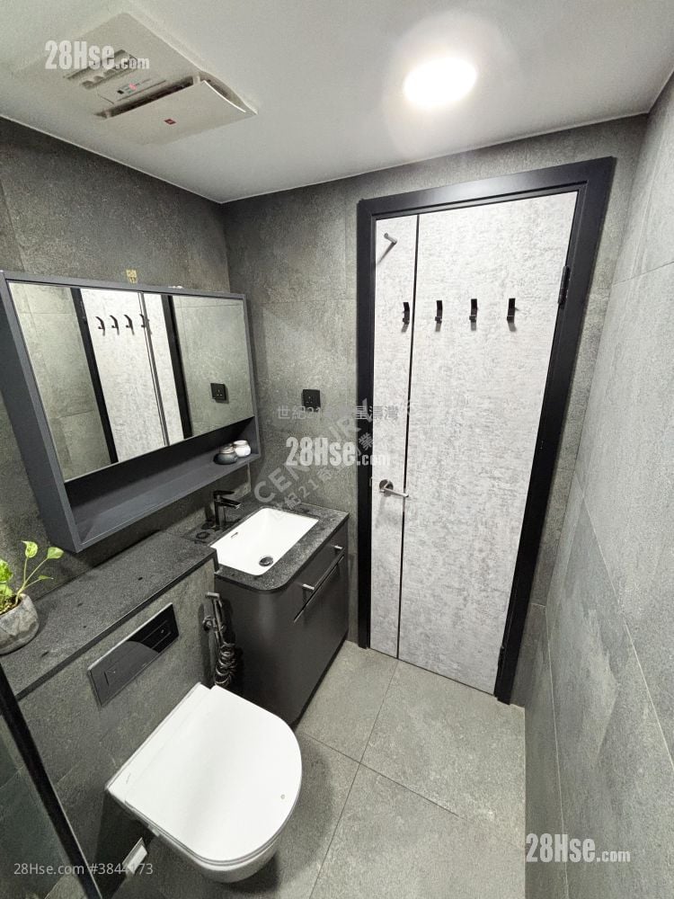 Ocean View Sell 2 Bedrooms , 1 Bathroom 476 ft²