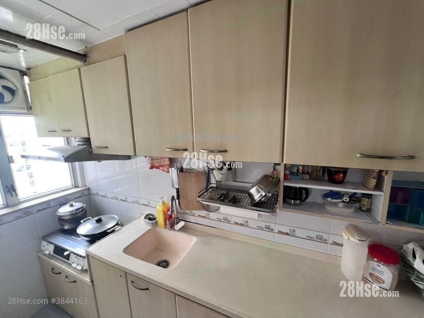 Hing Tin Estate Sell 2 Bedrooms , 1 Bathroom 443 ft²