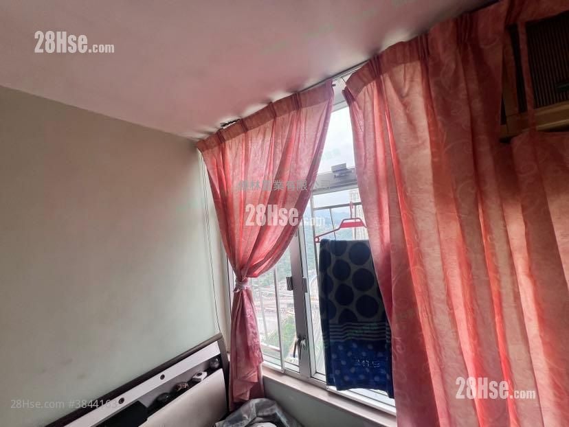 Hing Tin Estate Sell 2 Bedrooms , 1 Bathroom 443 ft²