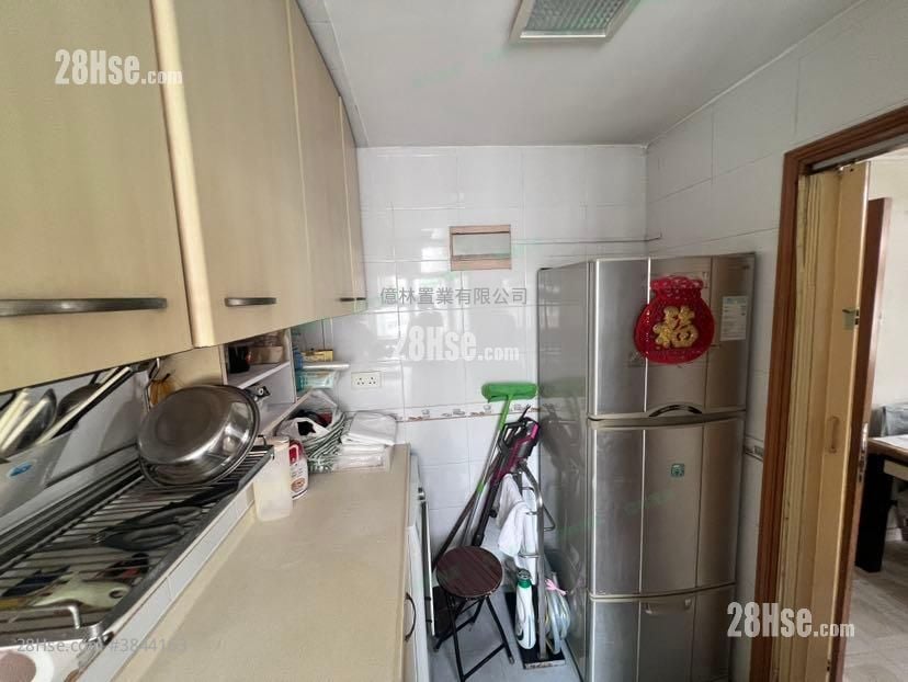 Hing Tin Estate Sell 2 Bedrooms , 1 Bathroom 443 ft²