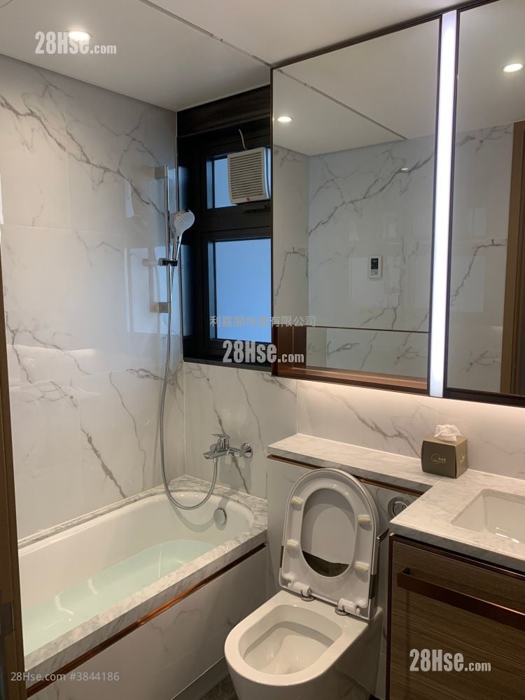 Sol City Sell 3 Bedrooms , 2 Bathrooms 754 ft²