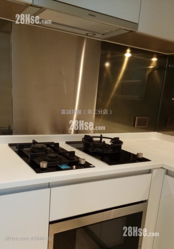 Peninsula East Rental 2 Bedrooms , 1 Bathroom 522 ft²