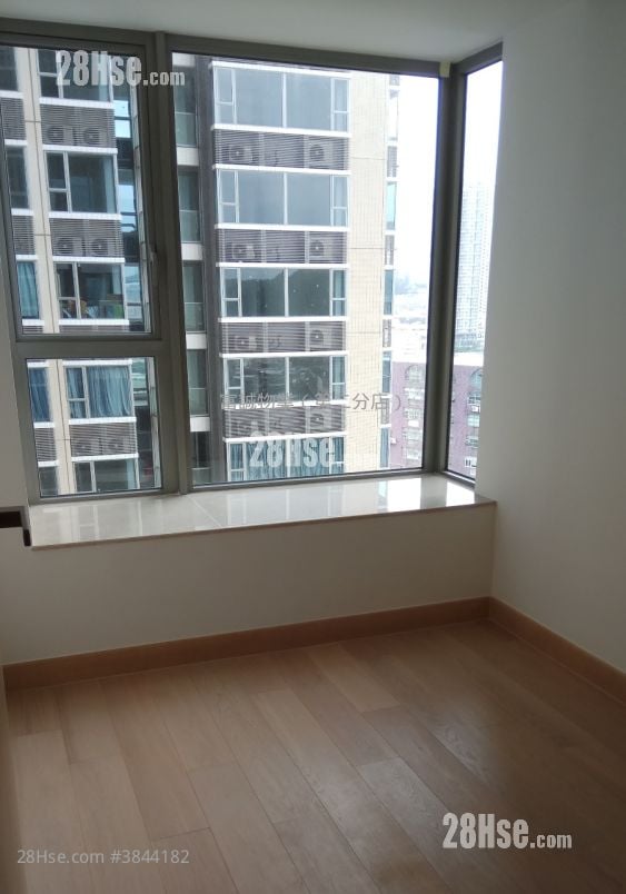 Peninsula East Rental 2 Bedrooms , 1 Bathroom 522 ft²