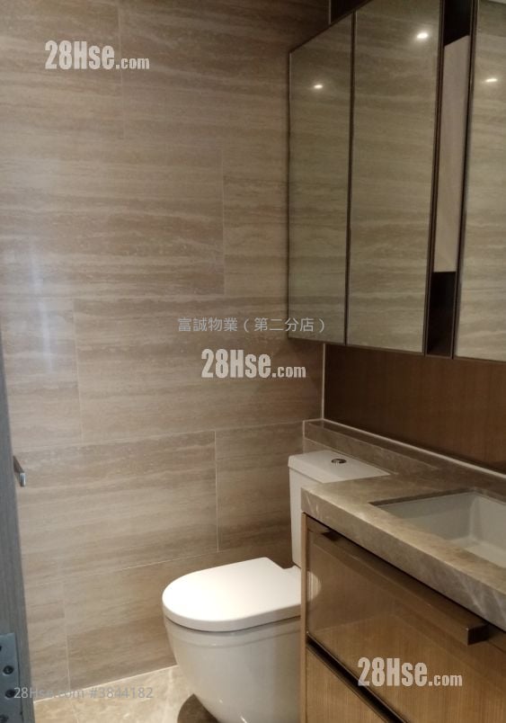 Peninsula East Rental 2 Bedrooms , 1 Bathroom 522 ft²