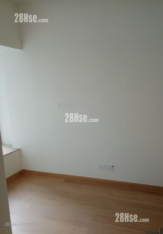 Peninsula East Rental 2 Bedrooms , 1 Bathroom 522 ft²