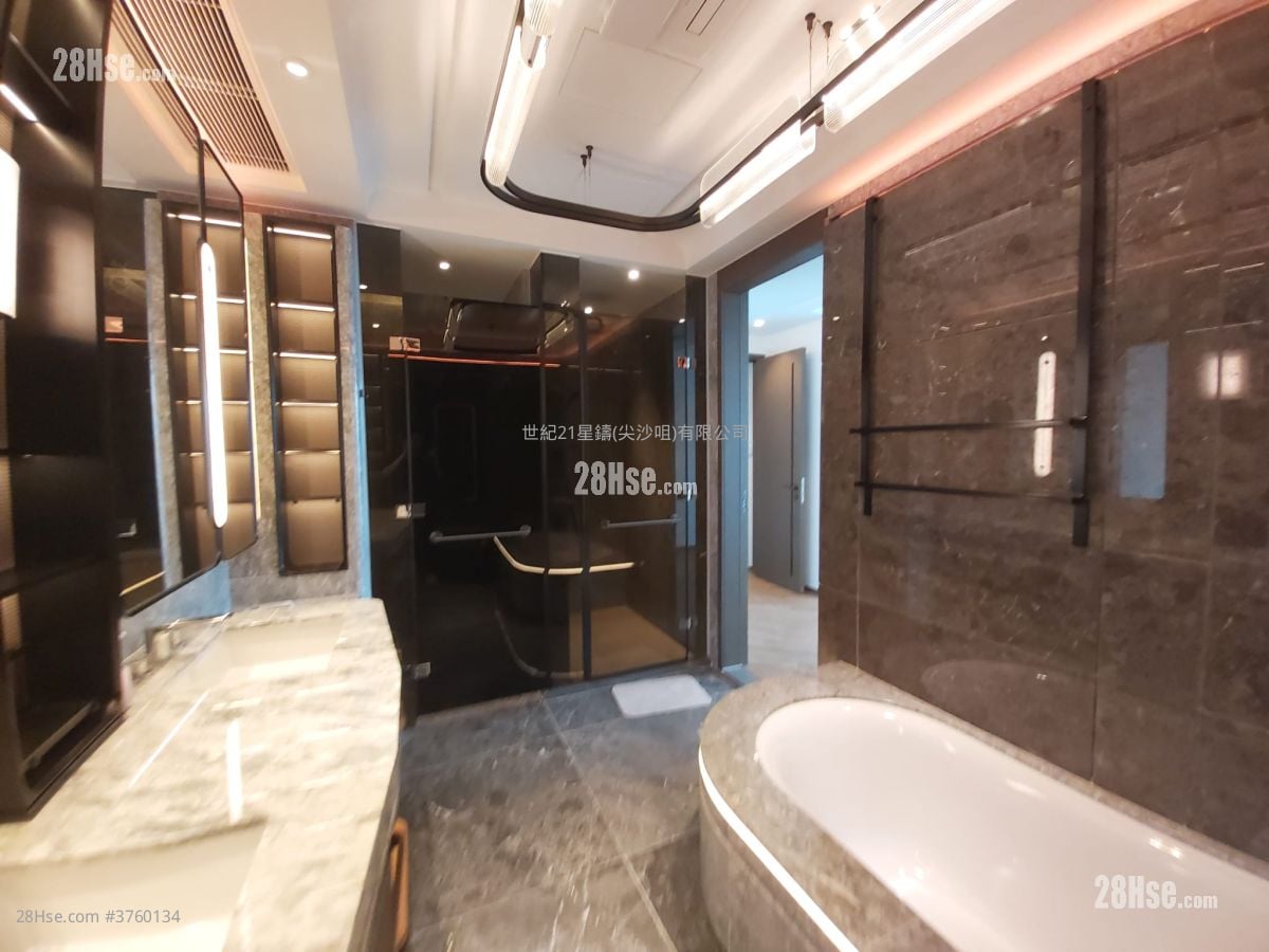 master room: Cullinan Sky Sell 4 Bedrooms , 3 Bathrooms 1,993 ft²