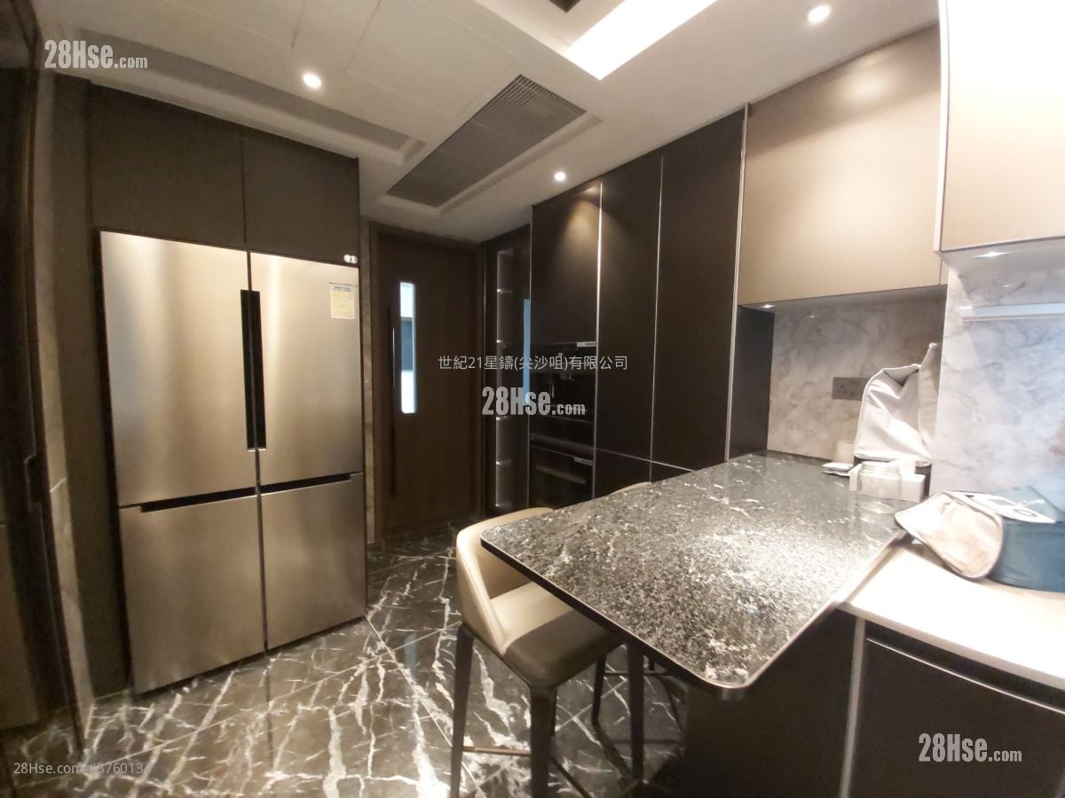kitchen: Cullinan Sky Sell 4 Bedrooms , 3 Bathrooms 1,993 ft²