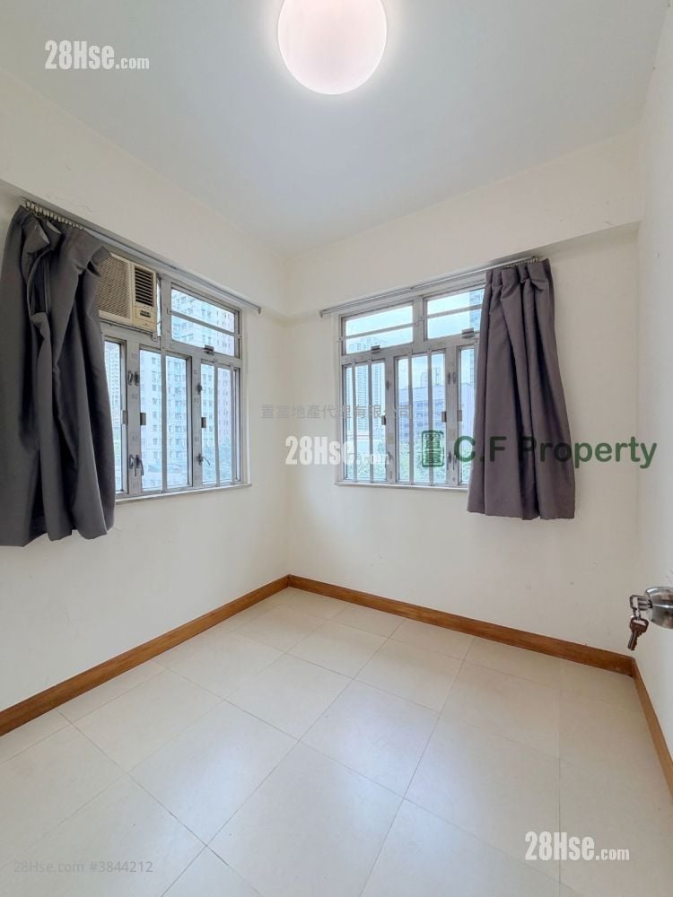 Foon Tak Building Sell 2 Bedrooms , 1 Bathroom 333 ft²
