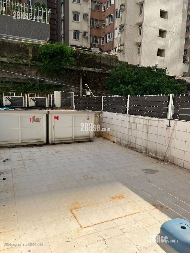 Siu Wah Building Sell 1 Bedroom , 1 Bathroom 271 ft²
