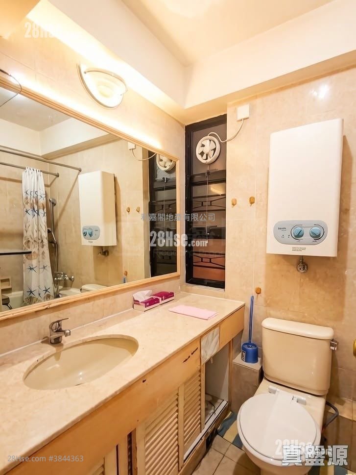 Parc Regal Sell 3 Bedrooms , 2 Bathrooms 795 ft²