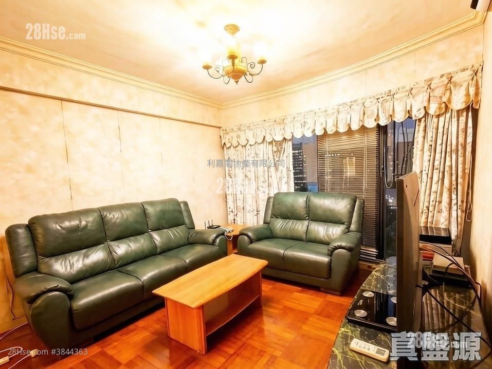 Parc Regal Sell 3 Bedrooms , 2 Bathrooms 795 ft²