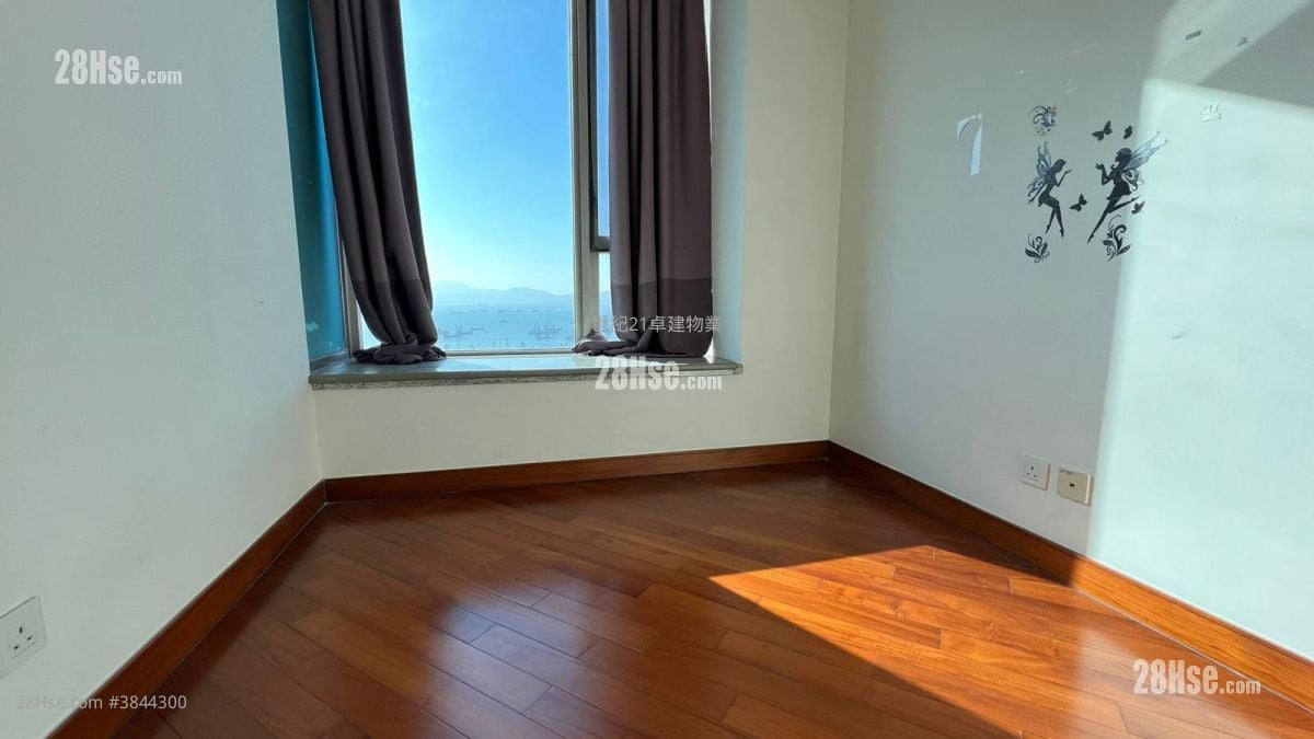 The Coronation Rental 4 Bedrooms , 2 Bathrooms 1,139 ft²