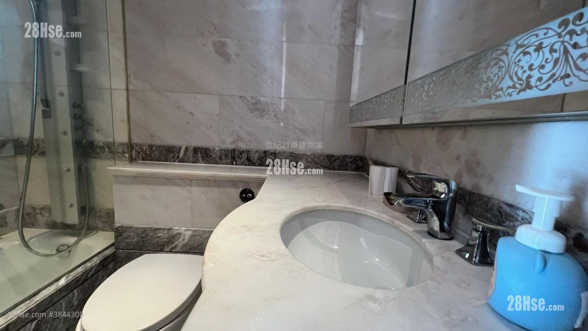 The Coronation Rental 4 Bedrooms , 2 Bathrooms 1,139 ft²