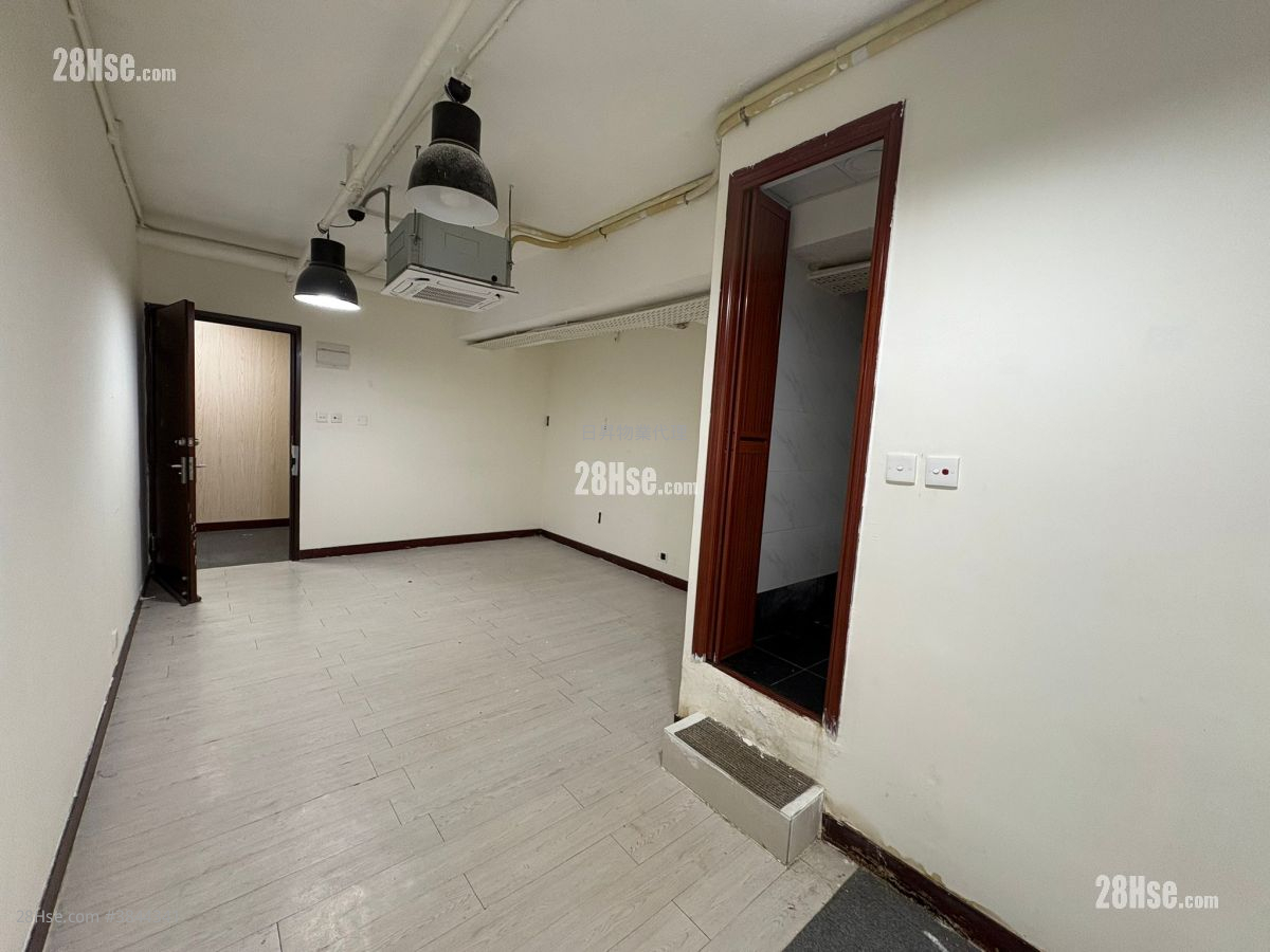 International Plaza Rental