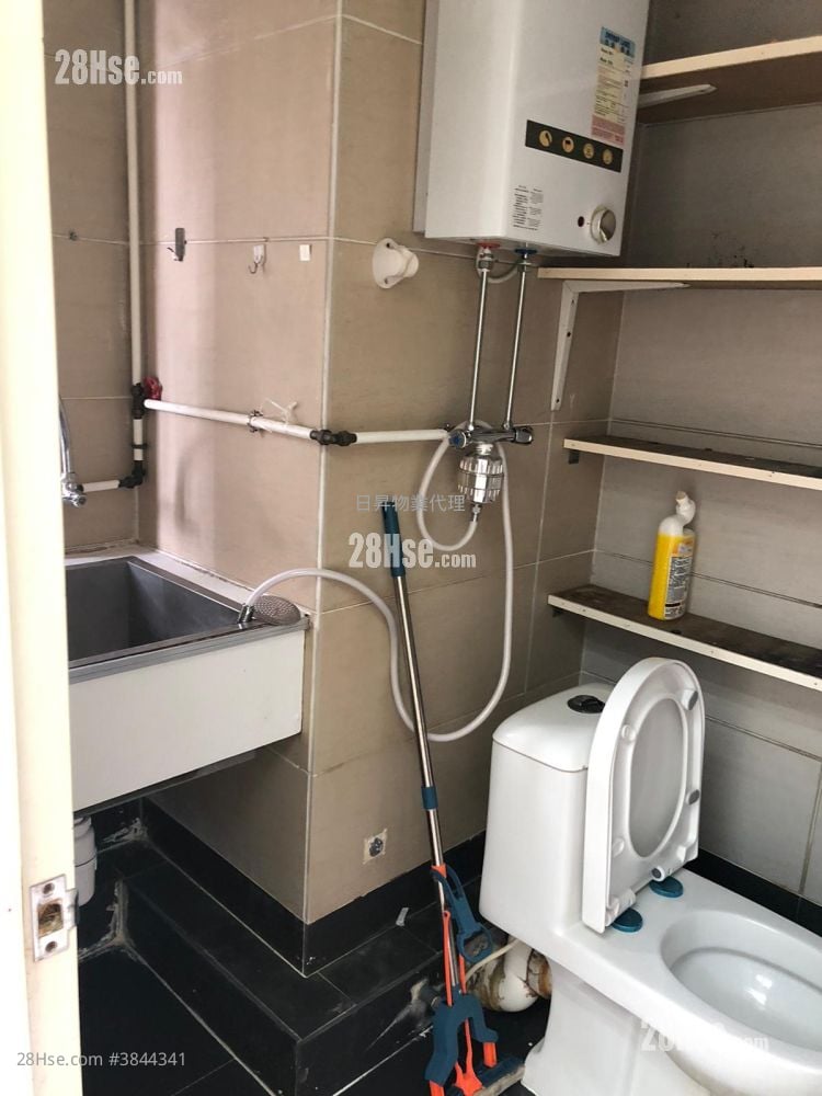 International Plaza Rental
