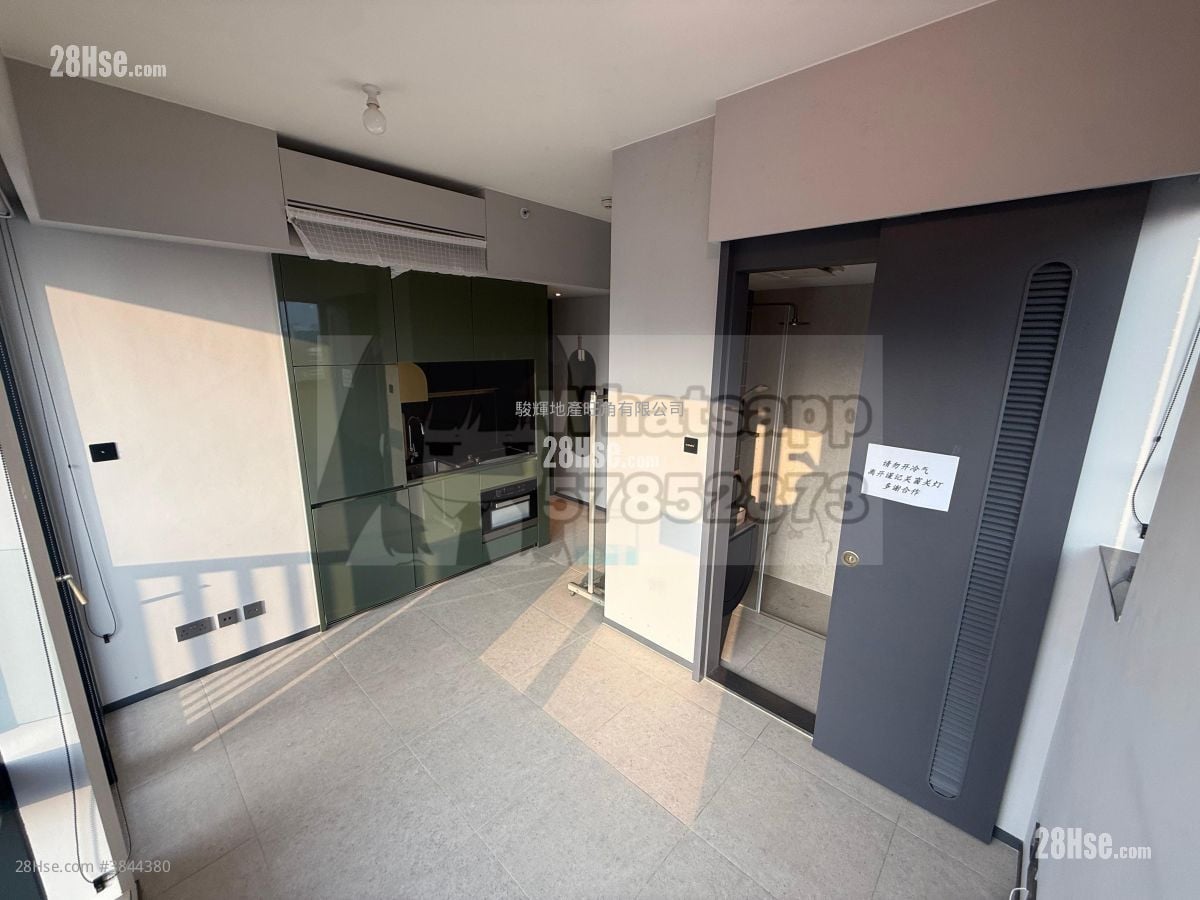 Timber House Sell Studio , 1 Bathroom 222 ft²