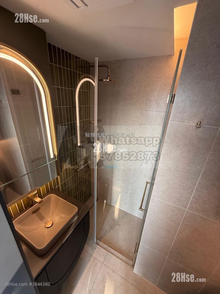 Timber House Sell Studio , 1 Bathroom 222 ft²