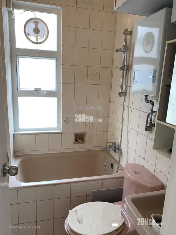Hoi Shun Building Rental 2 Bedrooms , 1 Bathroom 305 ft²