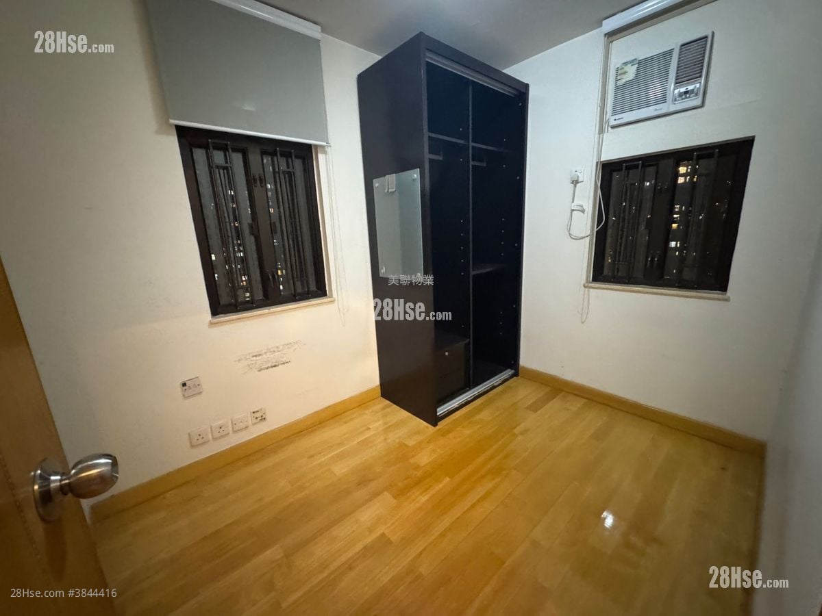 bedroom 1: Luk Yeung Sun Chuen Sell 2 Bedrooms , 1 Bathroom 475 ft²