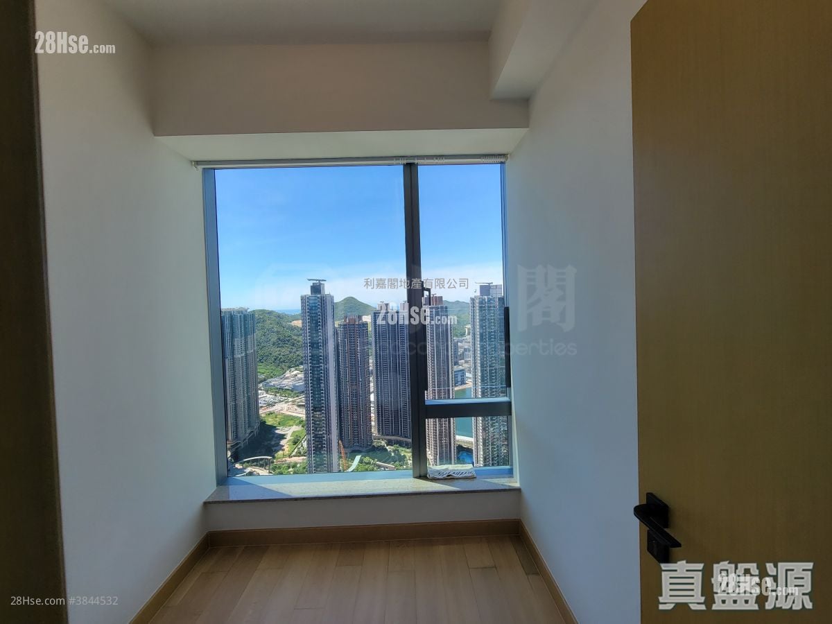 Malibu Sell 2 Bedrooms , 1 Bathroom 453 ft²