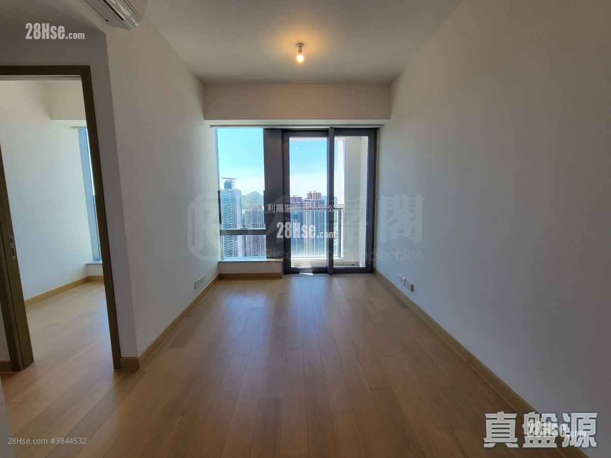 Malibu Sell 2 Bedrooms , 1 Bathroom 453 ft²