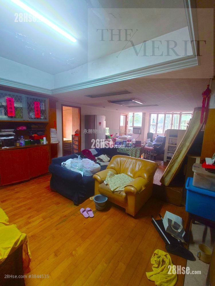 Kiu Hing Mansion Sell 3 Bedrooms , 2 Bathrooms 1,109 ft²
