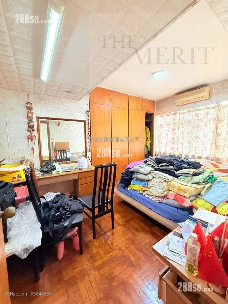Kiu Hing Mansion Sell 3 Bedrooms , 2 Bathrooms 1,109 ft²