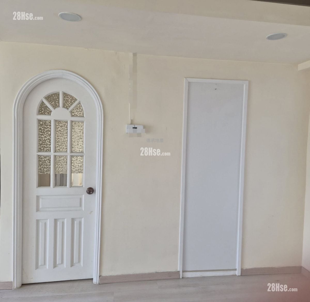 Vienna Garden Rental 4 Bedrooms , 2 Bathrooms 732 ft²
