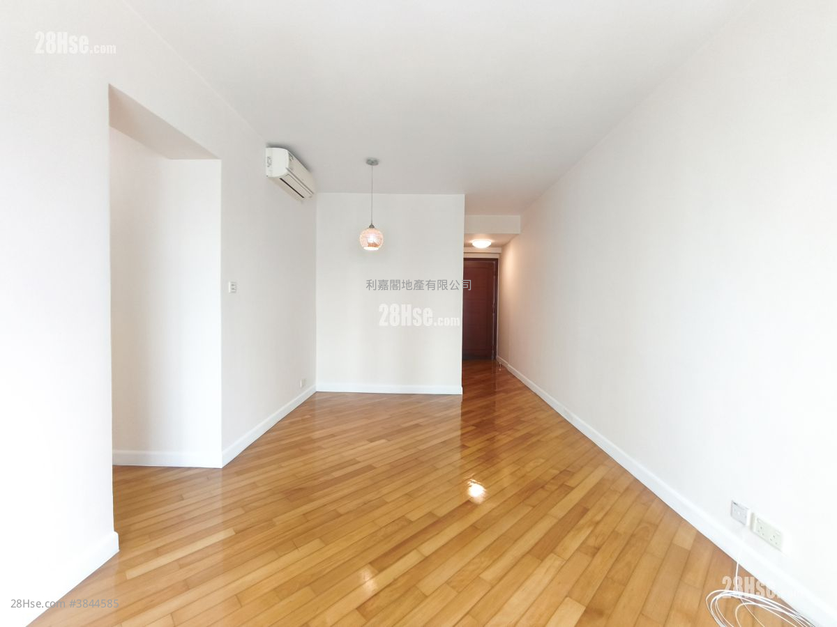 Sorrento Rental 3 Bedrooms , 2 Bathrooms 755 ft²