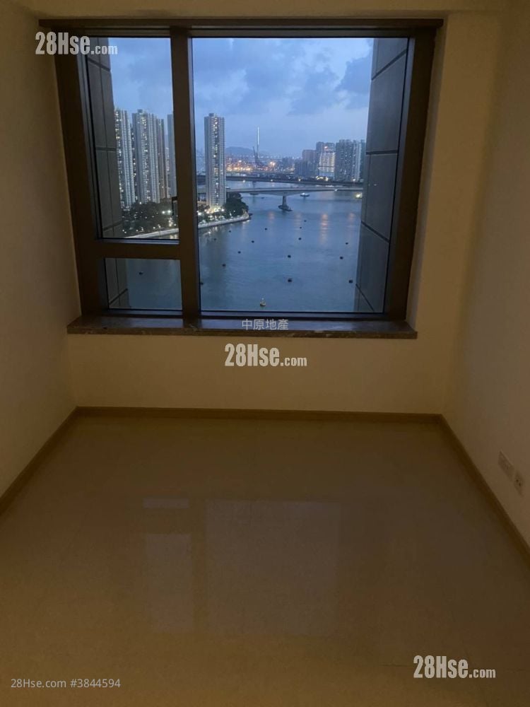 Ocean Pride Sell 3 Bedrooms , 2 Bathrooms 777 ft²