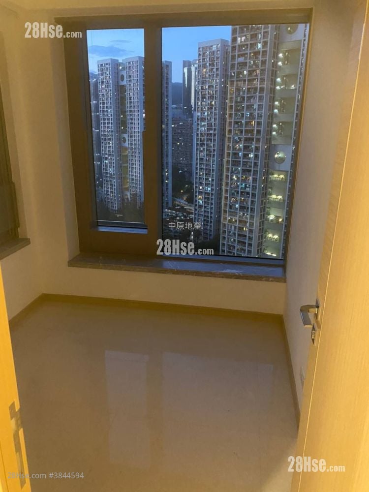 Ocean Pride Sell 3 Bedrooms , 2 Bathrooms 777 ft²