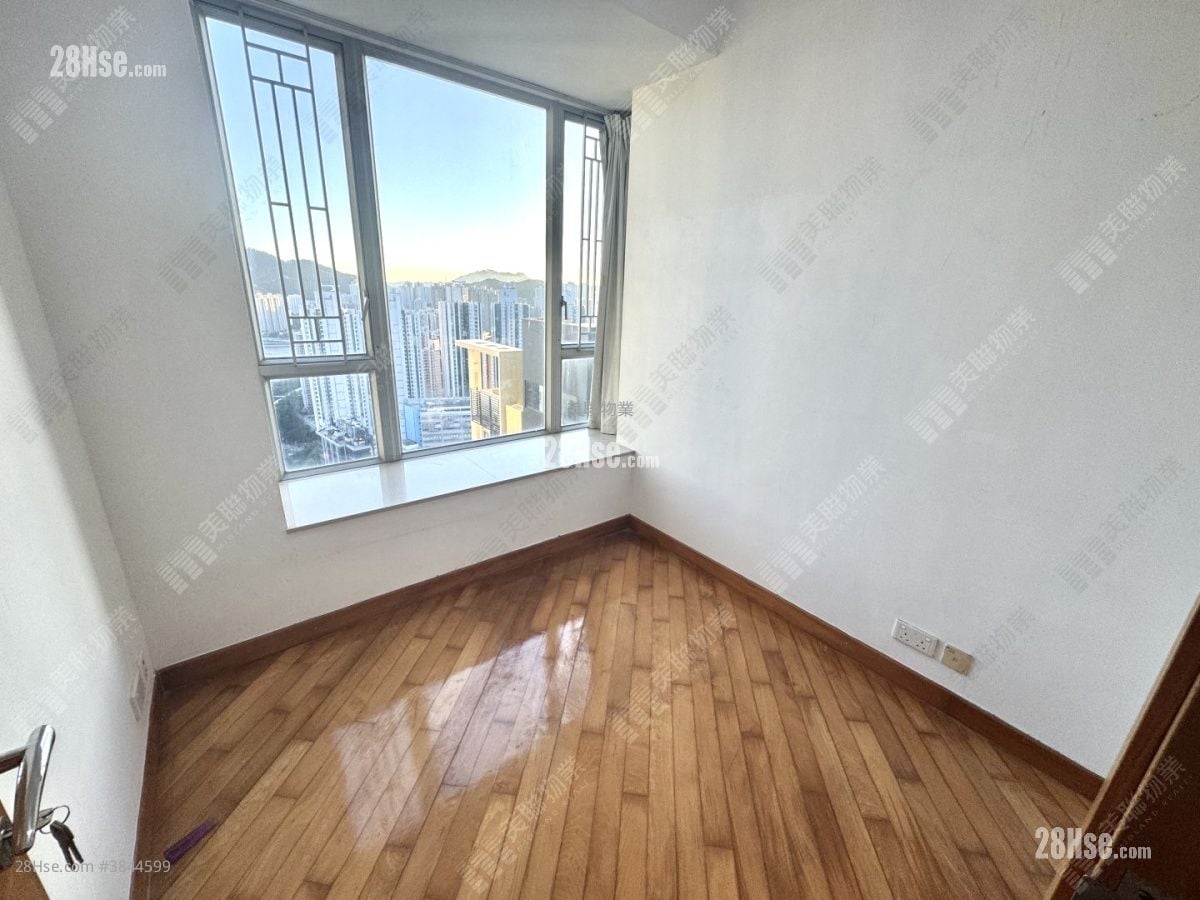 Indihome Sell 3 Bedrooms 538 ft²